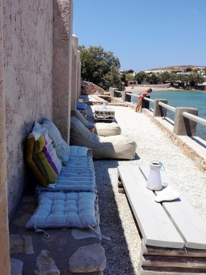 Villa Nesaea Seafront House Parasporos Exterior foto